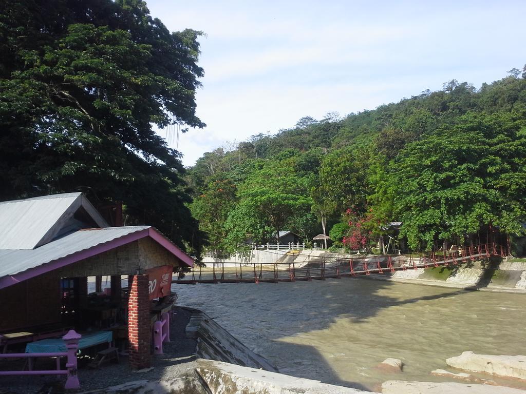 Fun Family Guest House N Jungle Tour Bukit Lawang Dış mekan fotoğraf